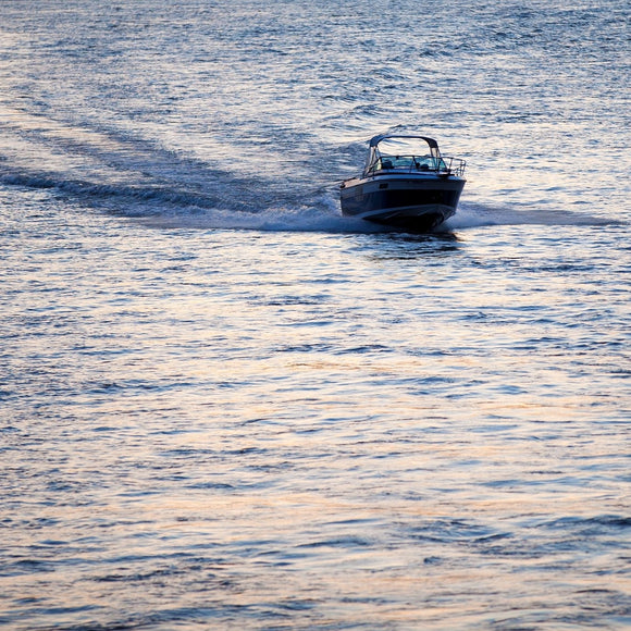 Boat on the Ohio River. ©2014 Steve Ziegelmeyer