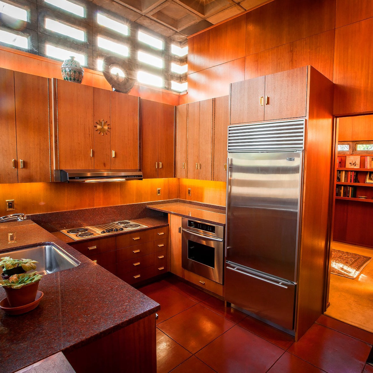 Frank Lloyd Wright house kitchen. Amberly Village, Ohio. ©2013 Steve Z ...