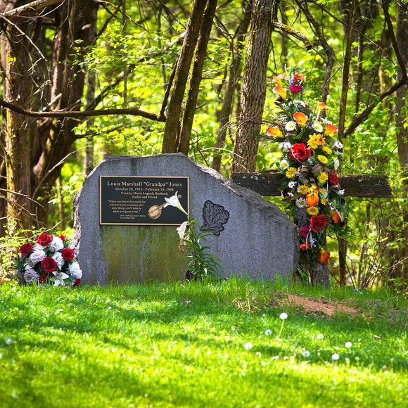 Grandpa Jones grave. ©2016  Steve Ziegelmeyer