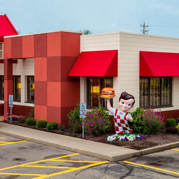 Frisch's Big Boy restaurant. Winton Rd., Cincinnati Ohio. ©2014 Steve Ziegelmeyer