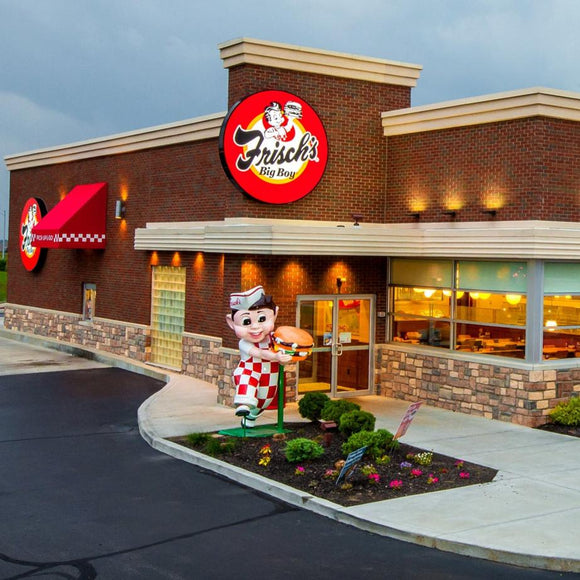 Frisch's Big Boy restaurant. Yankee Rd., Middletown, Ohio. ©2014 Steve Ziegelmeyer