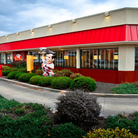 Frisch's Big Boy restaurant. Chillicothe, Oh. ©2011 Steve Ziegelmeyer