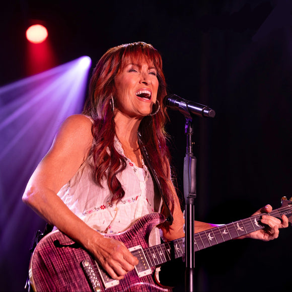 Jo Dee Messina. ©2026 Steve Ziegelmeyer