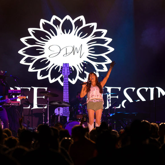 Jo Dee Messina. ©2026 Steve Ziegelmeyer