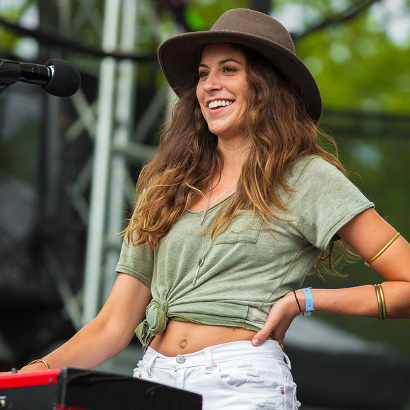 Katie Toupin of Houndmouth. ©2014 Steve Ziegelmeyer