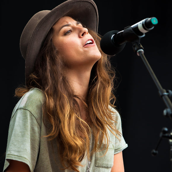 Katie Toupin of Houndmouth. ©2014 Steve Ziegelmeyer