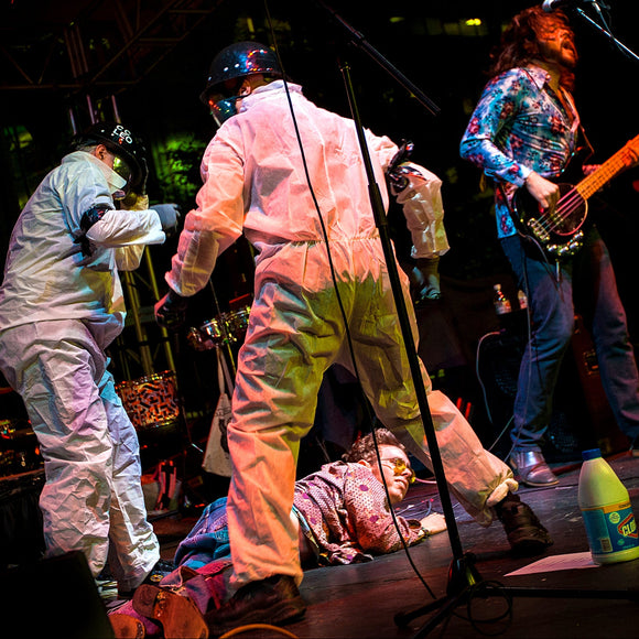 Injecting Strangers. ©2014 Steve Ziegelmeyer