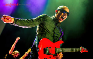Joe Satriani. ©2013 Steve Ziegelmeyer