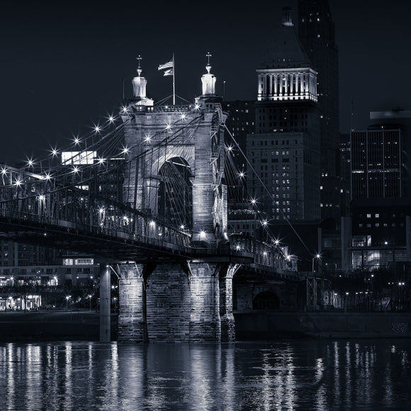 John R. Roebling Bridge. Cincinnati, Ohio. ©2023 Steve Ziegelmeyer