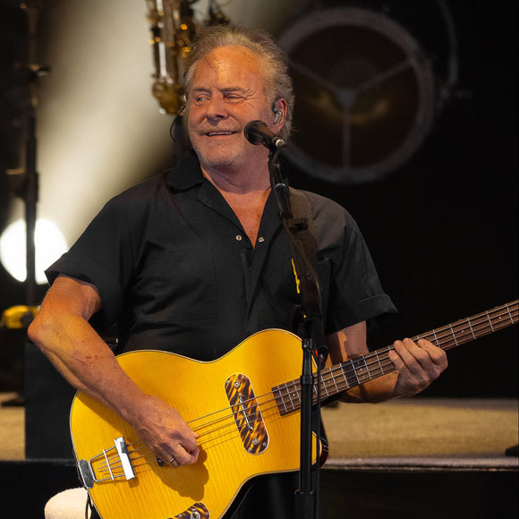 Mike Wanchic with John Mellencamp. ©2026 Steve Ziegelmeyer