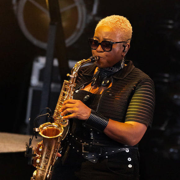 Crystal Taliefero with John Mellencamp. ©2026 Steve Ziegelmeyer