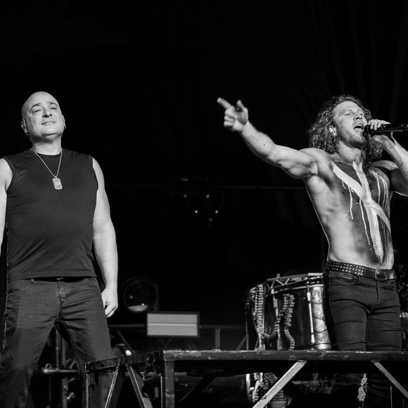Jonny Hawkins of Nothing More and David Draiman of Disturbed. ©2025 Steve Ziegelmeyer 