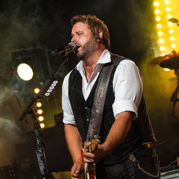 Randy Houser. ©2014 Steve Ziegelmeyer