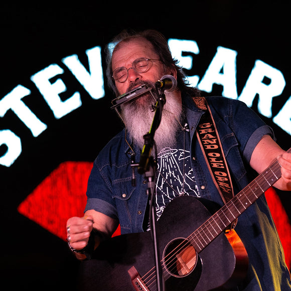 Steve Earle. ©2025 Steve Ziegelmeyer
