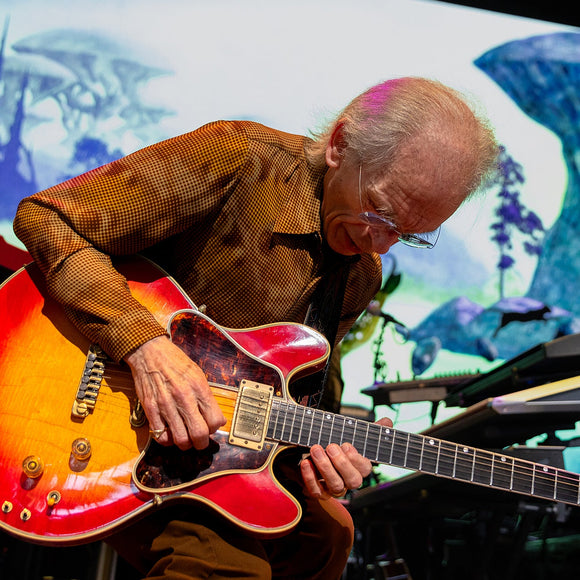 Steve Howe of Yes. ©2024 Steve Ziegelmeyer