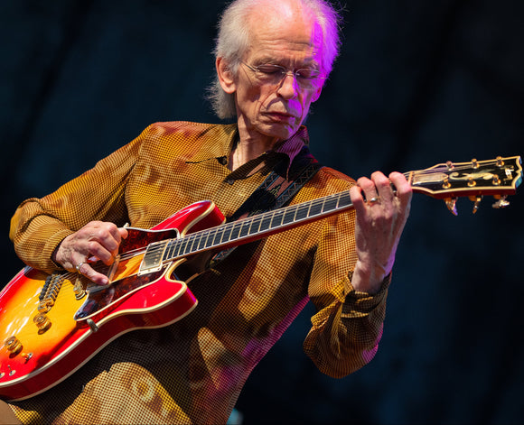 Steve Howe of Yes. ©2024 Steve Ziegelmeyer