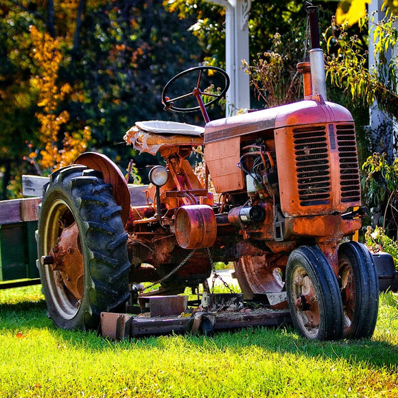 Case VAC tractor with wagon. ©2013 Steve Ziegelmeyer