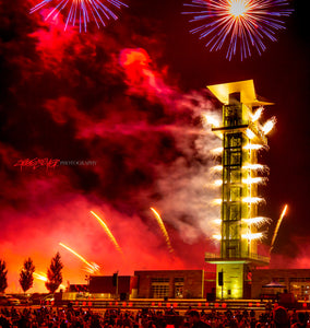 Red, White & Blueash fireworks. ©2021 Steve Ziegelmeyer