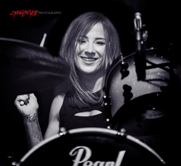 Jen Ledger of Skillet. ©2022 Steve Ziegelmeyer