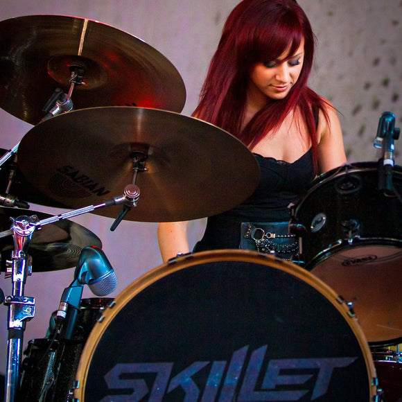 Jen Ledger of Skillet. ©2013 Steve Ziegelmeyer