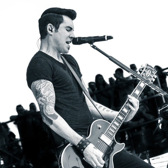 Tyler Connelly of Theory Of A Deadman. ©2012 Steve Ziegelmeyer