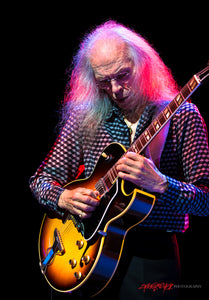 Steve Howe of Yes. ©2015 Steve Ziegelmeyer